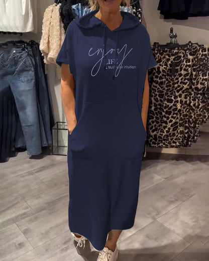 Emma™ | Lockeres Kleid mit Kapuze und femininer Passform