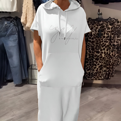Emma™ | Lockeres Kleid mit Kapuze und femininer Passform