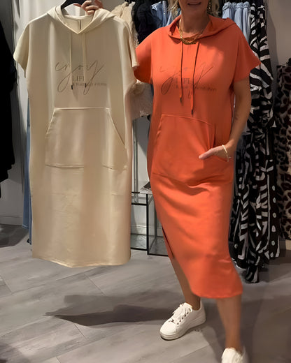Emma™ | Lockeres Kleid mit Kapuze und femininer Passform