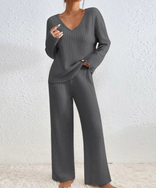 Vivienne™ | Zweiteiliges Set mit gerader Hose und V-Ausschnitt-Top